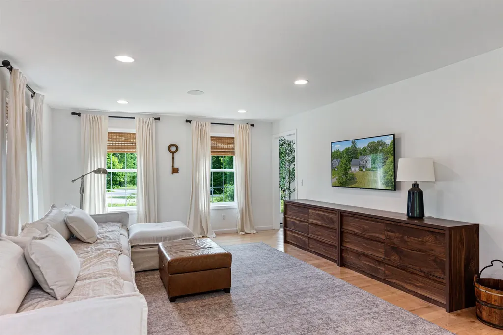 207 Walnut Grove Colchester VT 05446