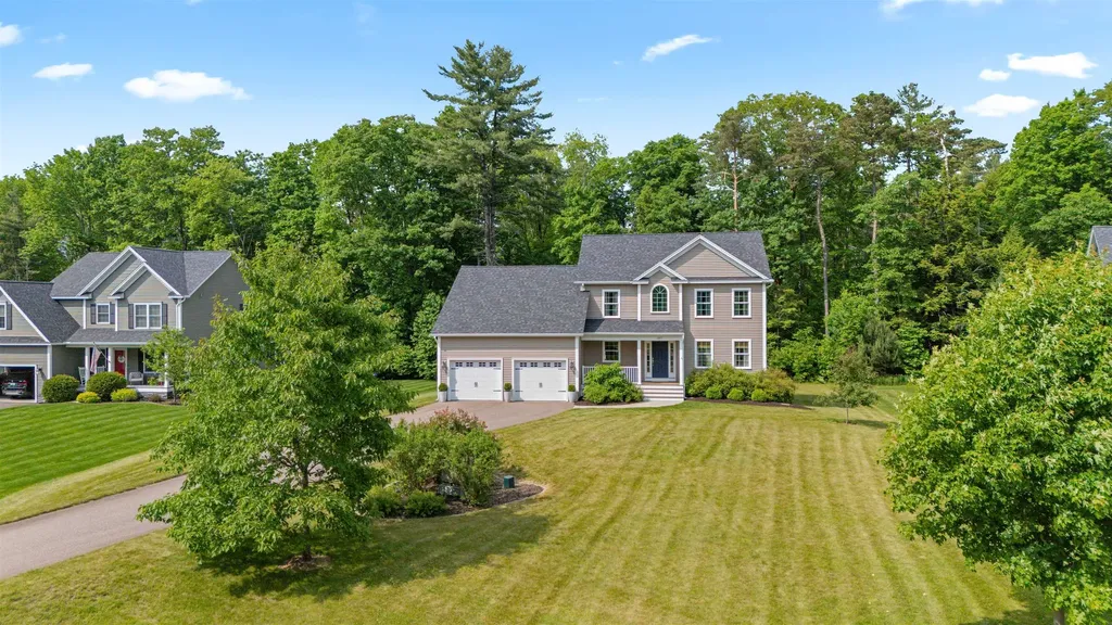 207 Walnut Grove Colchester VT 05446