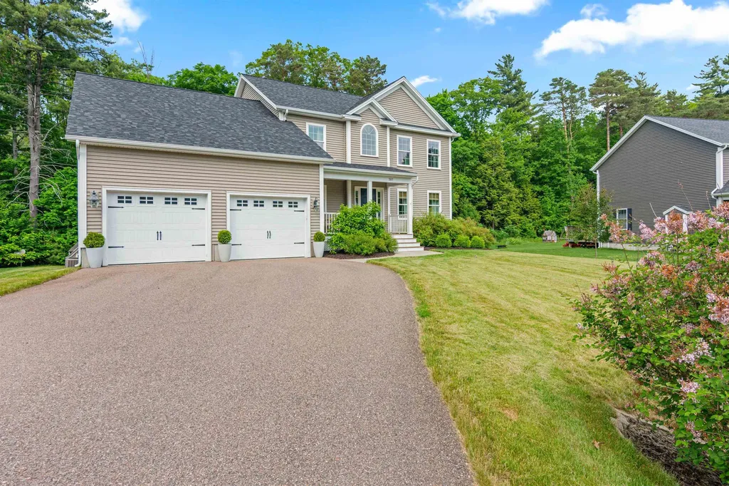 207 Walnut Grove Colchester VT 05446