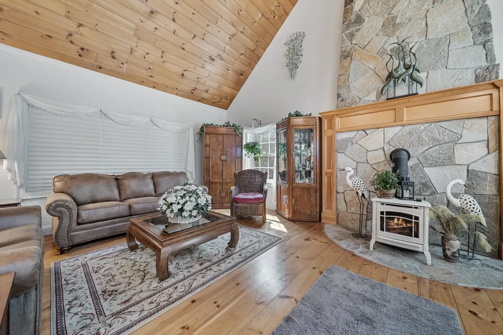 109 Temple Road Wilton NH 03086