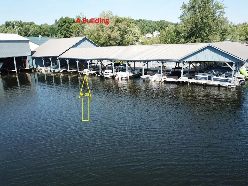 197 Farrants Point Newport City VT 05855