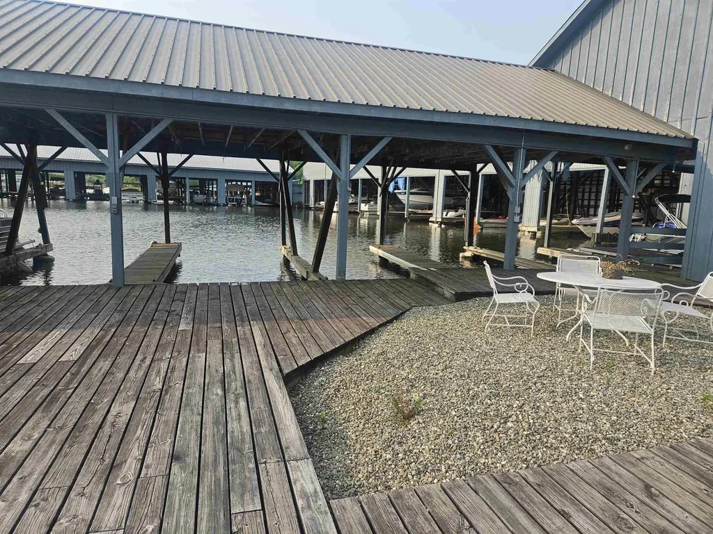 197 Farrants Point Newport City VT 05855