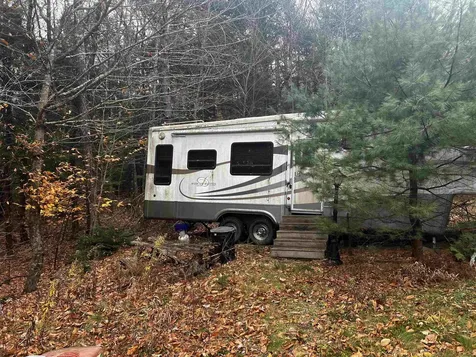 196 Old Pound Road Effingham NH 03882