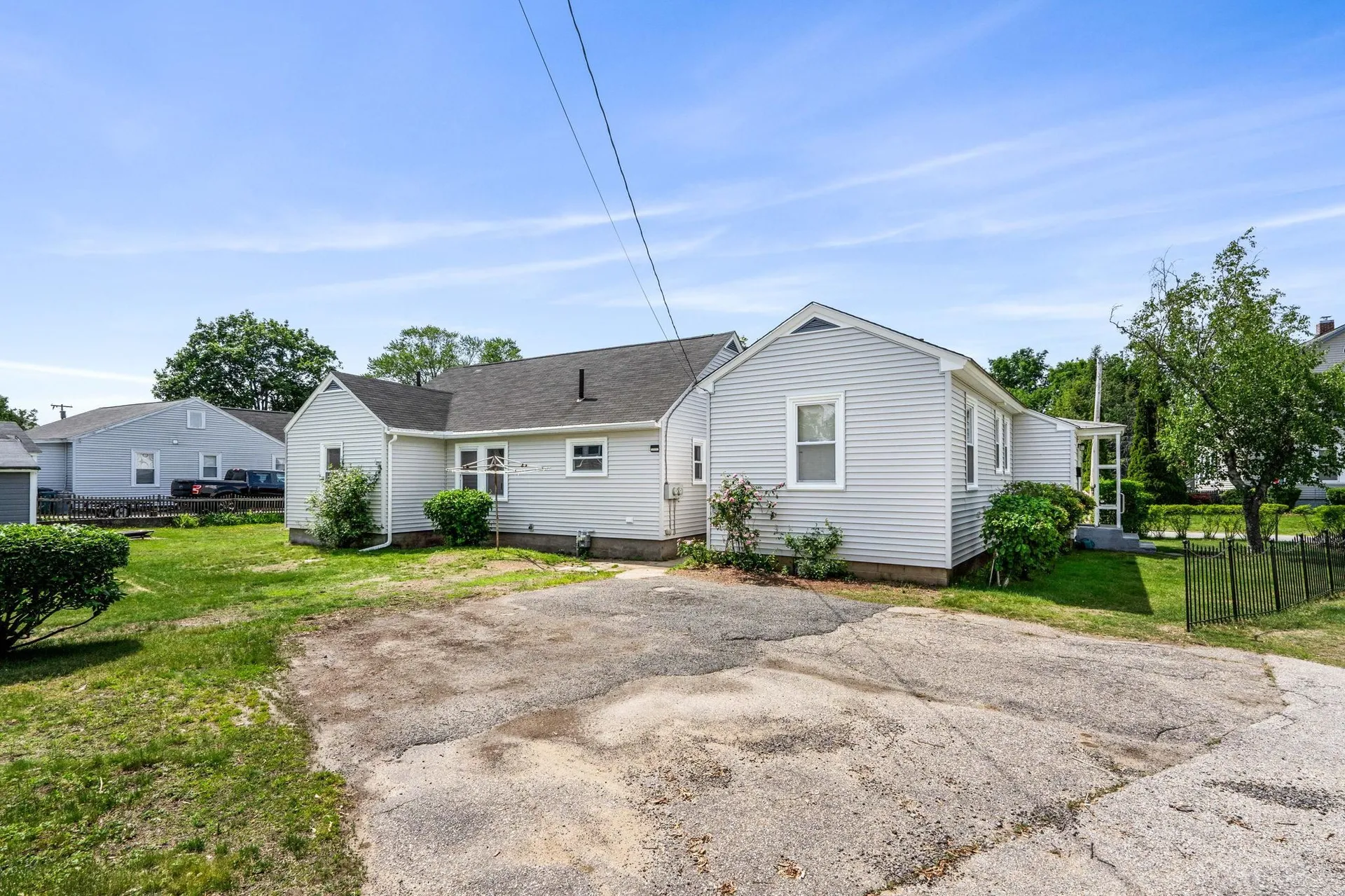 33 Hayes Avenue Manchester NH 03103