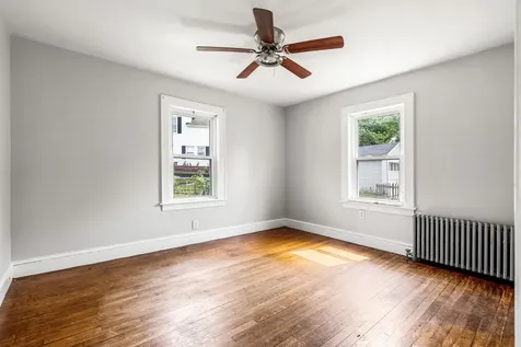 33 Hayes Avenue Manchester NH 03103