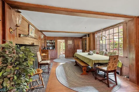 73 Mammoth Road Pelham NH 03076