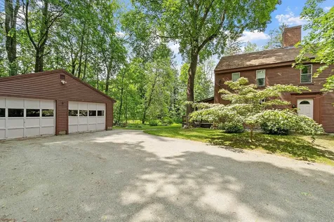 73 Mammoth Road Pelham NH 03076