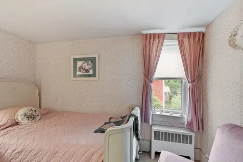 73 Mammoth Road Pelham NH 03076