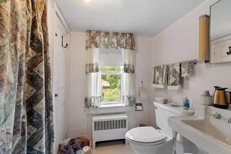 73 Mammoth Road Pelham NH 03076
