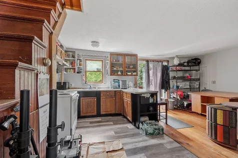73 Mammoth Road Pelham NH 03076