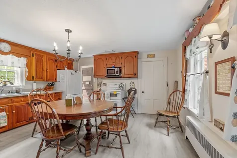 73 Mammoth Road Pelham NH 03076