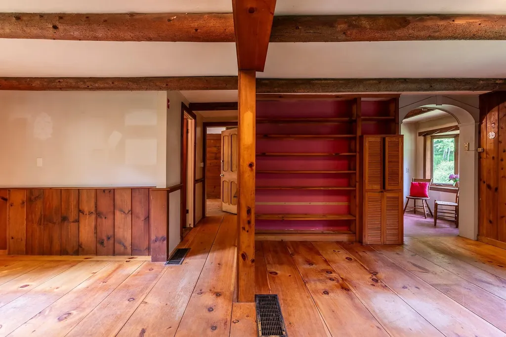 2277 Vt Route 30 Jamaica VT 05343