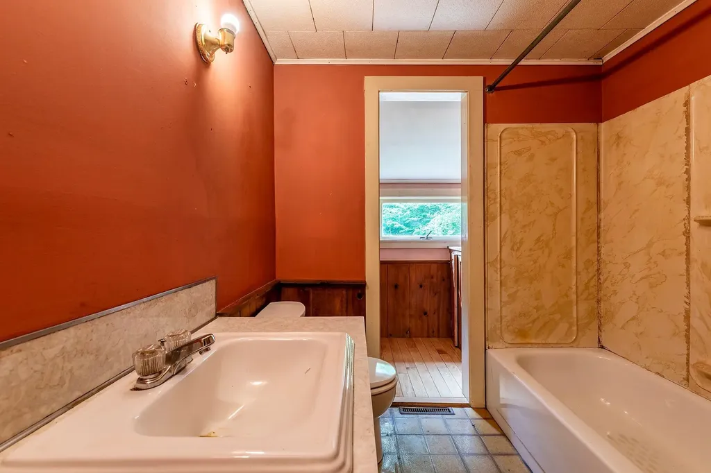 2277 Vt Route 30 Jamaica VT 05343