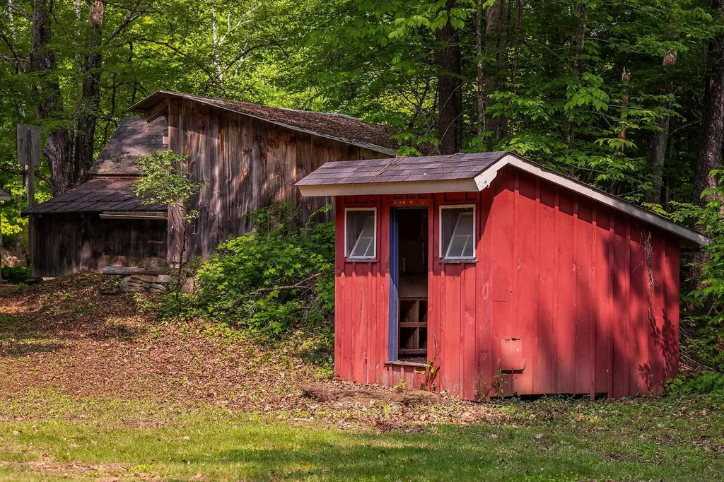 2277 Vt Route 30 Jamaica VT 05343