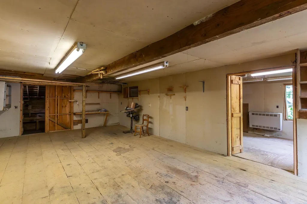 2277 Vt Route 30 Jamaica VT 05343