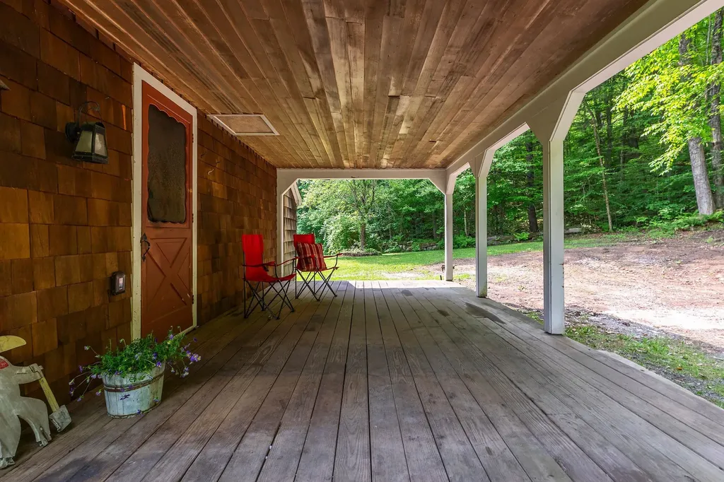 2277 Vt Route 30 Jamaica VT 05343