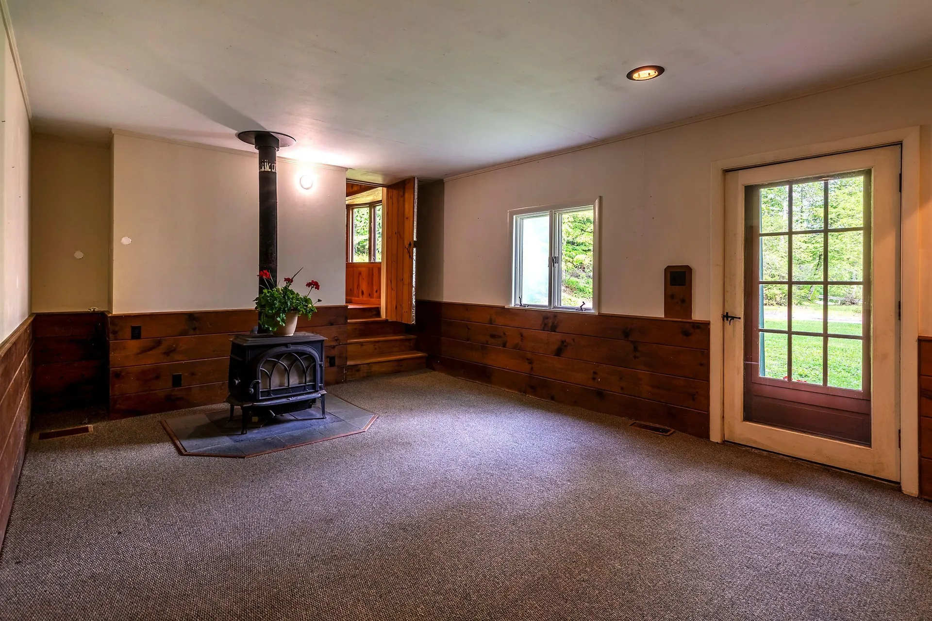 2277 Vt Route 30 Jamaica VT 05343