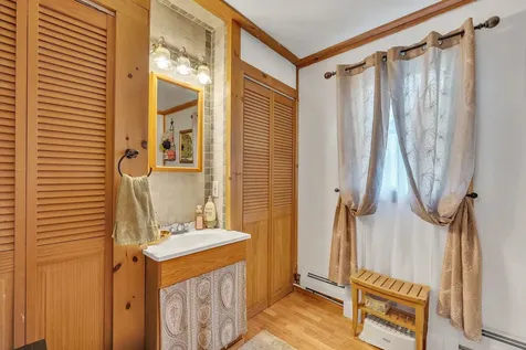 724 South Windsor Street Royalton VT 05068