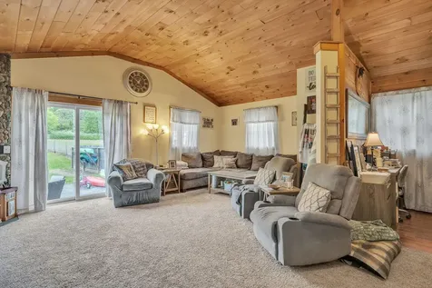 724 South Windsor Street Royalton VT 05068