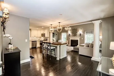4 Crossman Circle Newton NH 03858