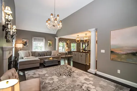 4 Crossman Circle Newton NH 03858