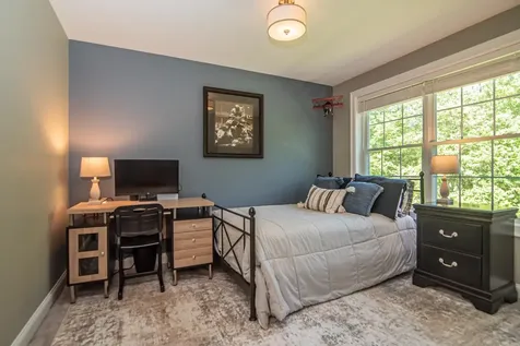 4 Crossman Circle Newton NH 03858