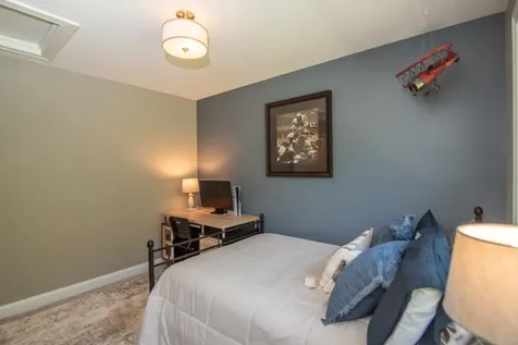 4 Crossman Circle Newton NH 03858