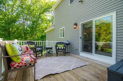 4 Crossman Circle Newton NH 03858