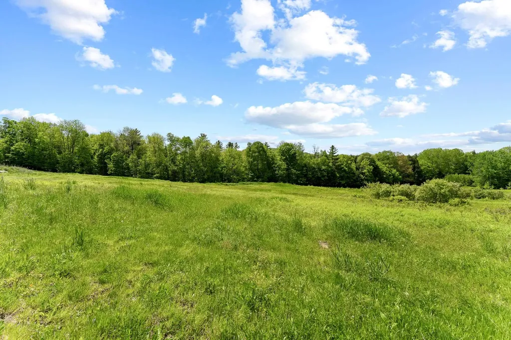 00 E Cobble Hill Barre Town VT 05641