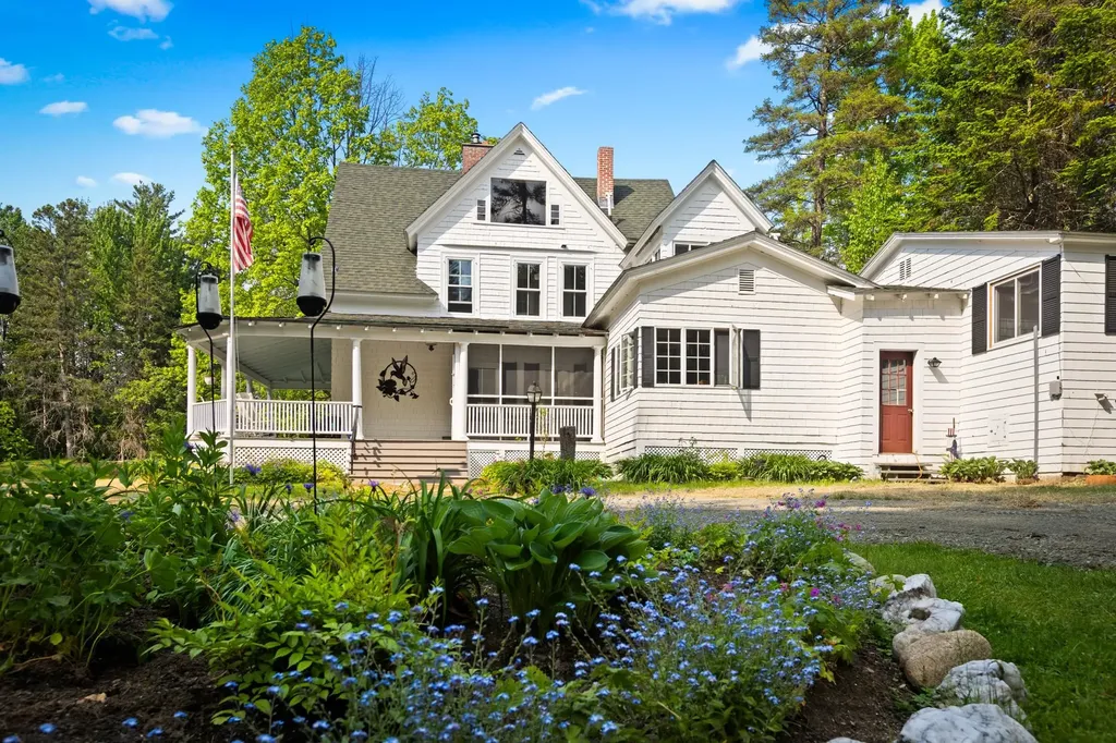 183 Mountain View Road Whitefield NH 03598