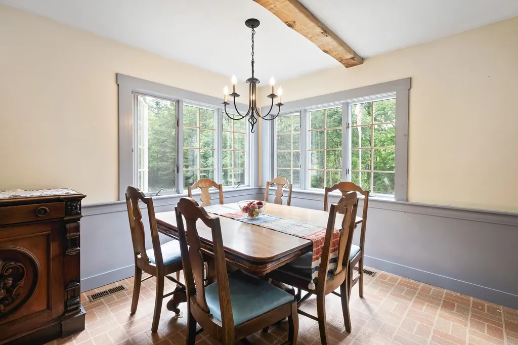 183 Mountain View Road Whitefield NH 03598