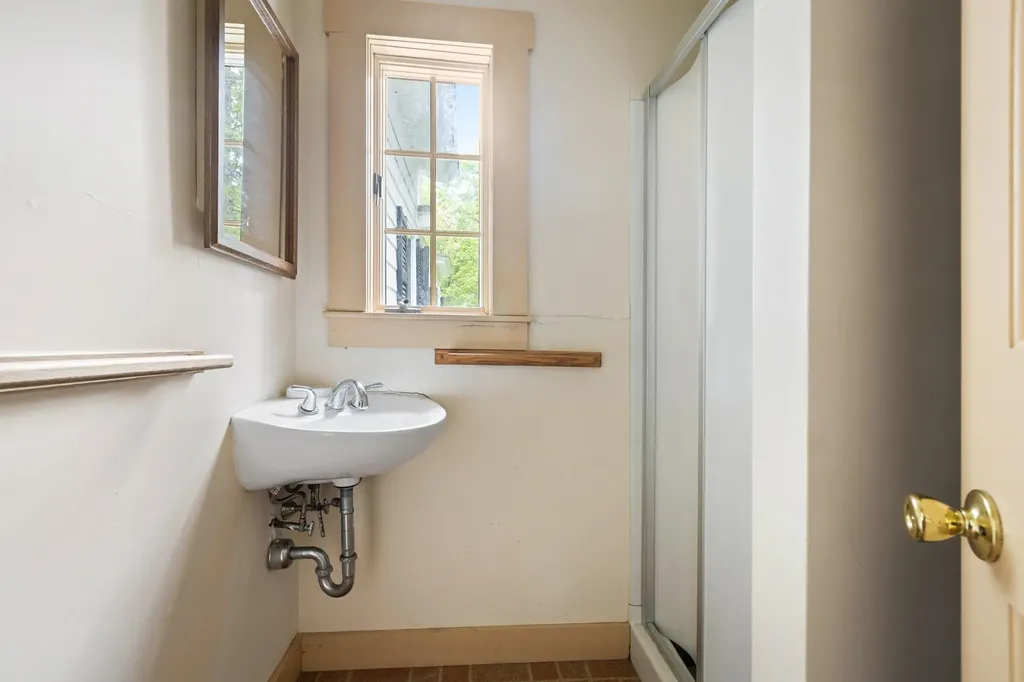 183 Mountain View Road Whitefield NH 03598