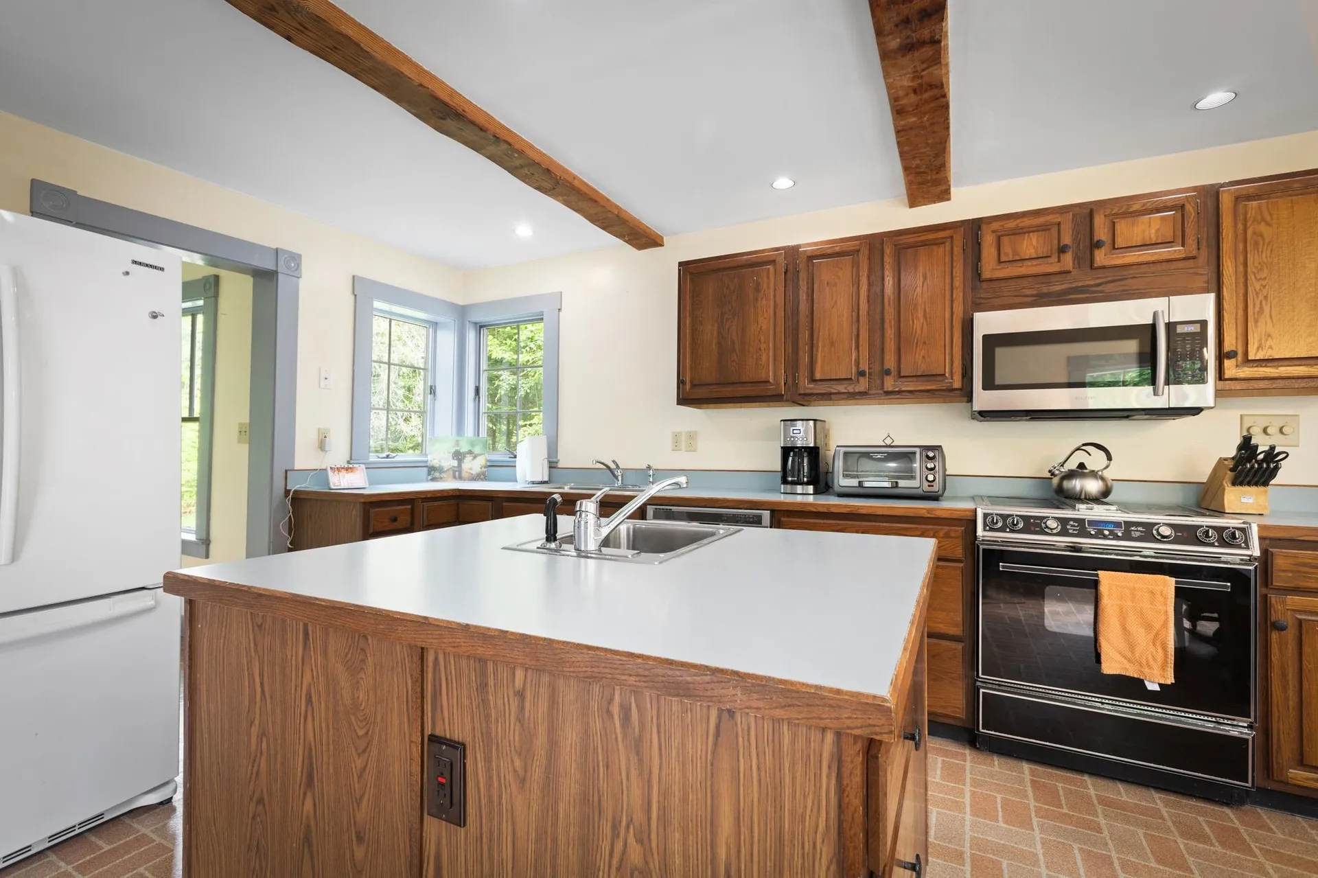 183 Mountain View Road Whitefield NH 03598