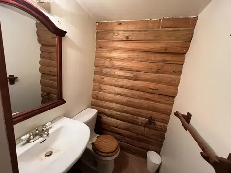 2194 Mowrey Road Jamaica VT 05343