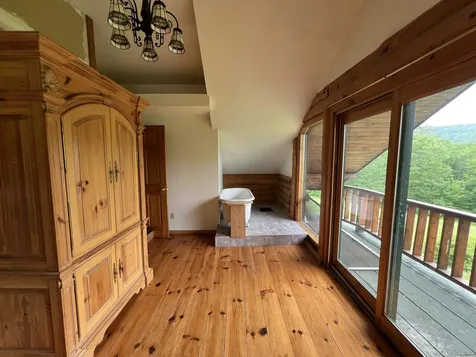 2194 Mowrey Road Jamaica VT 05343