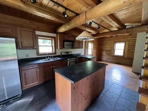 2194 Mowrey Road Jamaica VT 05343