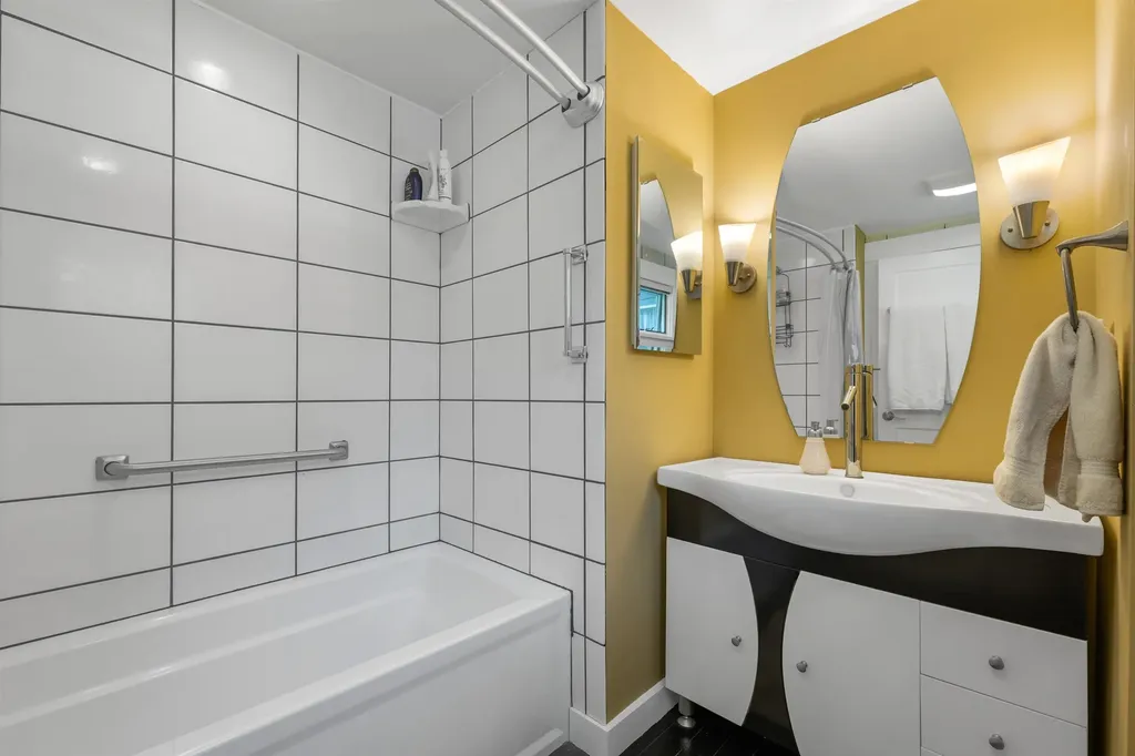 51 May Street Enfield NH 03748