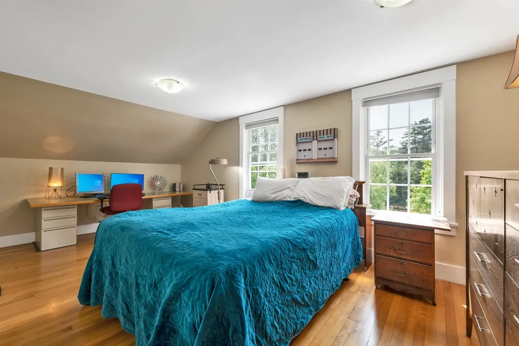 51 May Street Enfield NH 03748