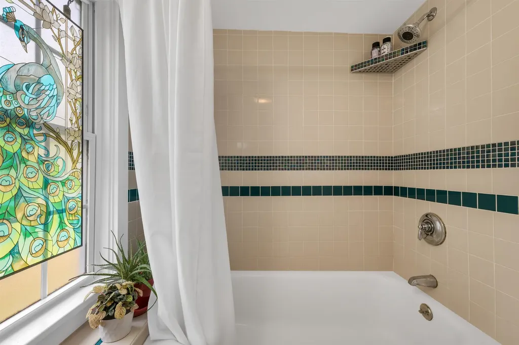 51 May Street Enfield NH 03748