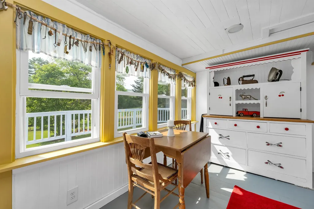 51 May Street Enfield NH 03748