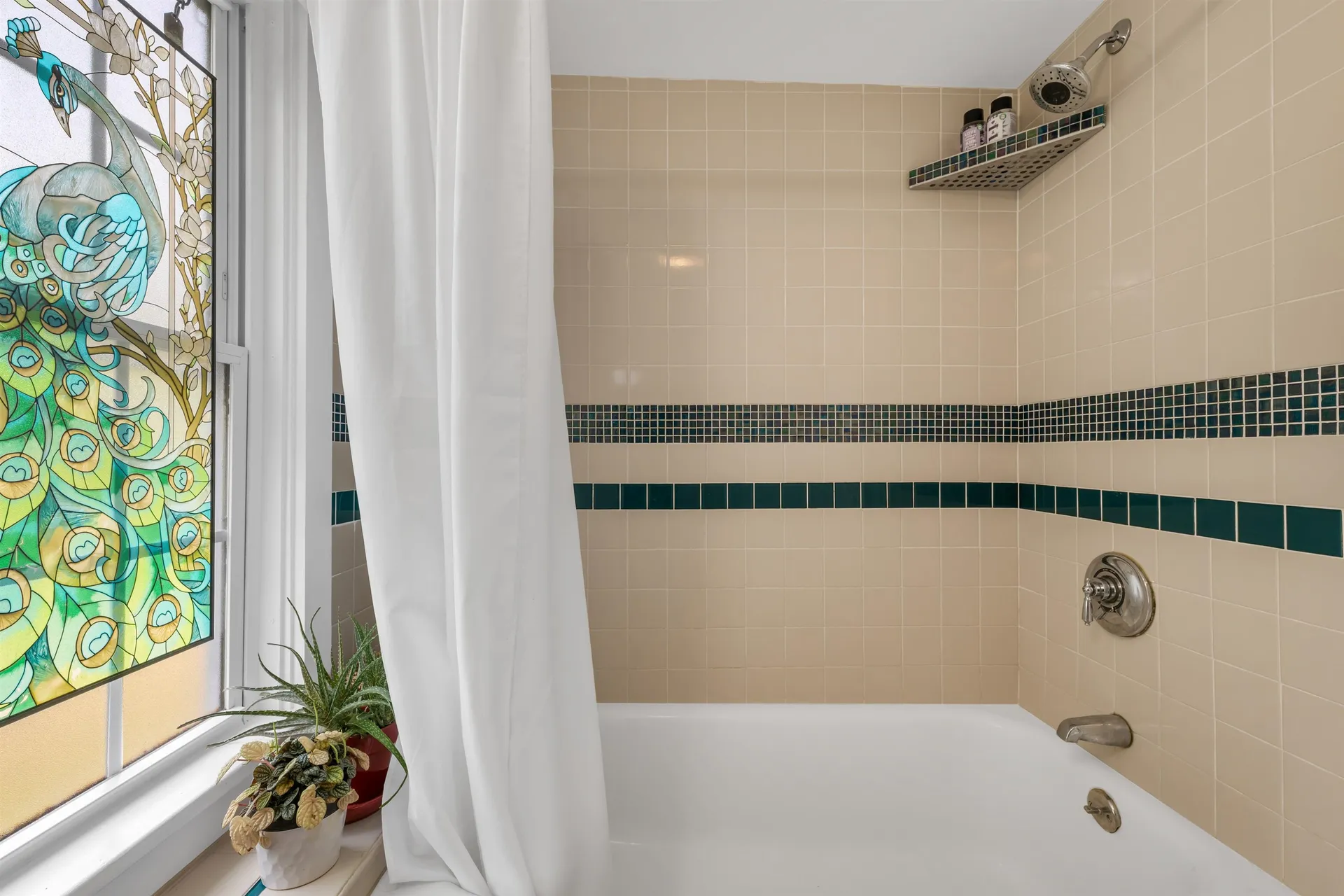 51 May Street Enfield NH 03748