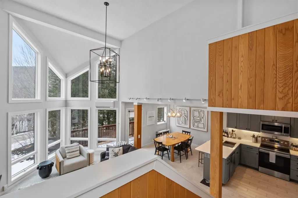 27 Ram's Horn Drive Lincoln NH 03251