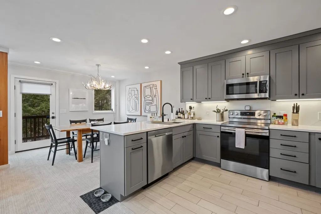 27 Ram's Horn Drive Lincoln NH 03251