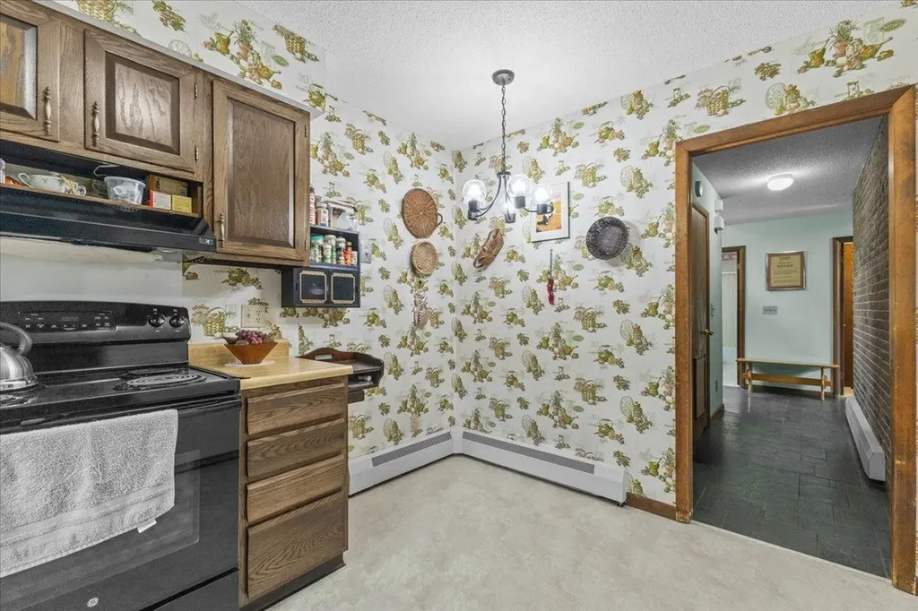 215 Us Route 7 North Milton VT 05468