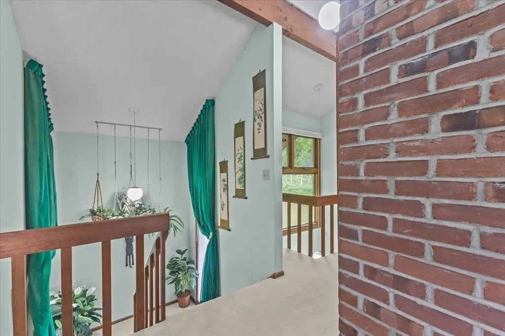 215 Us Route 7 North Milton VT 05468