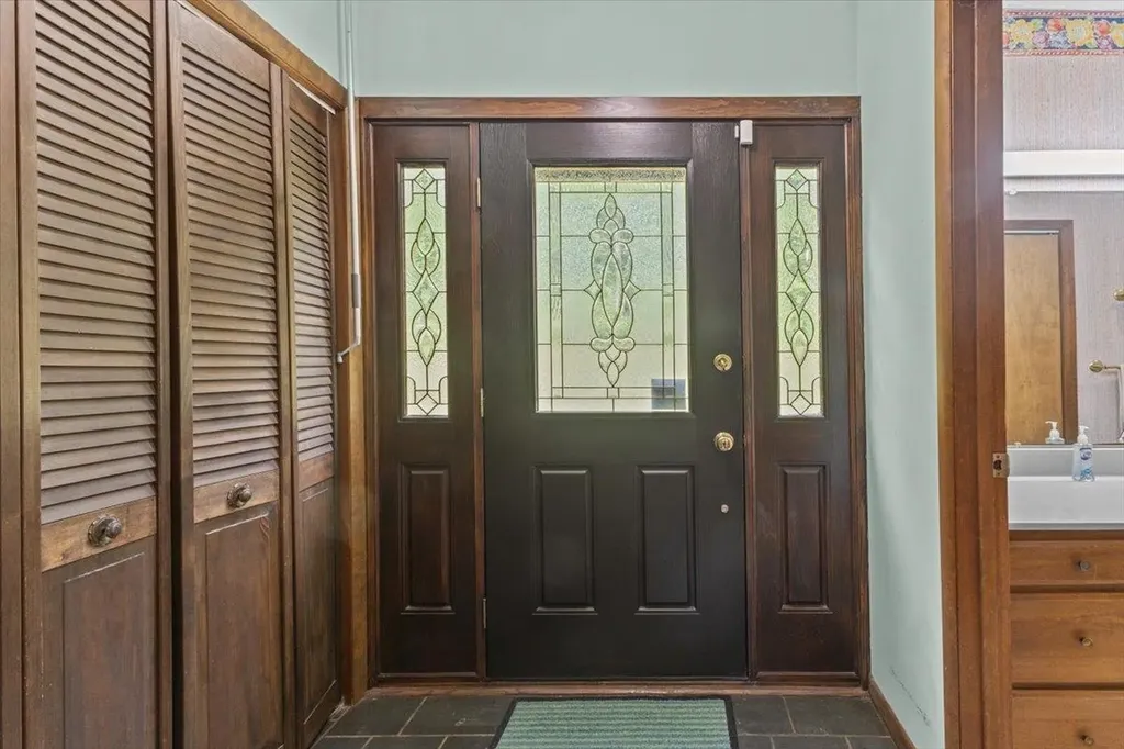 215 Us Route 7 North Milton VT 05468