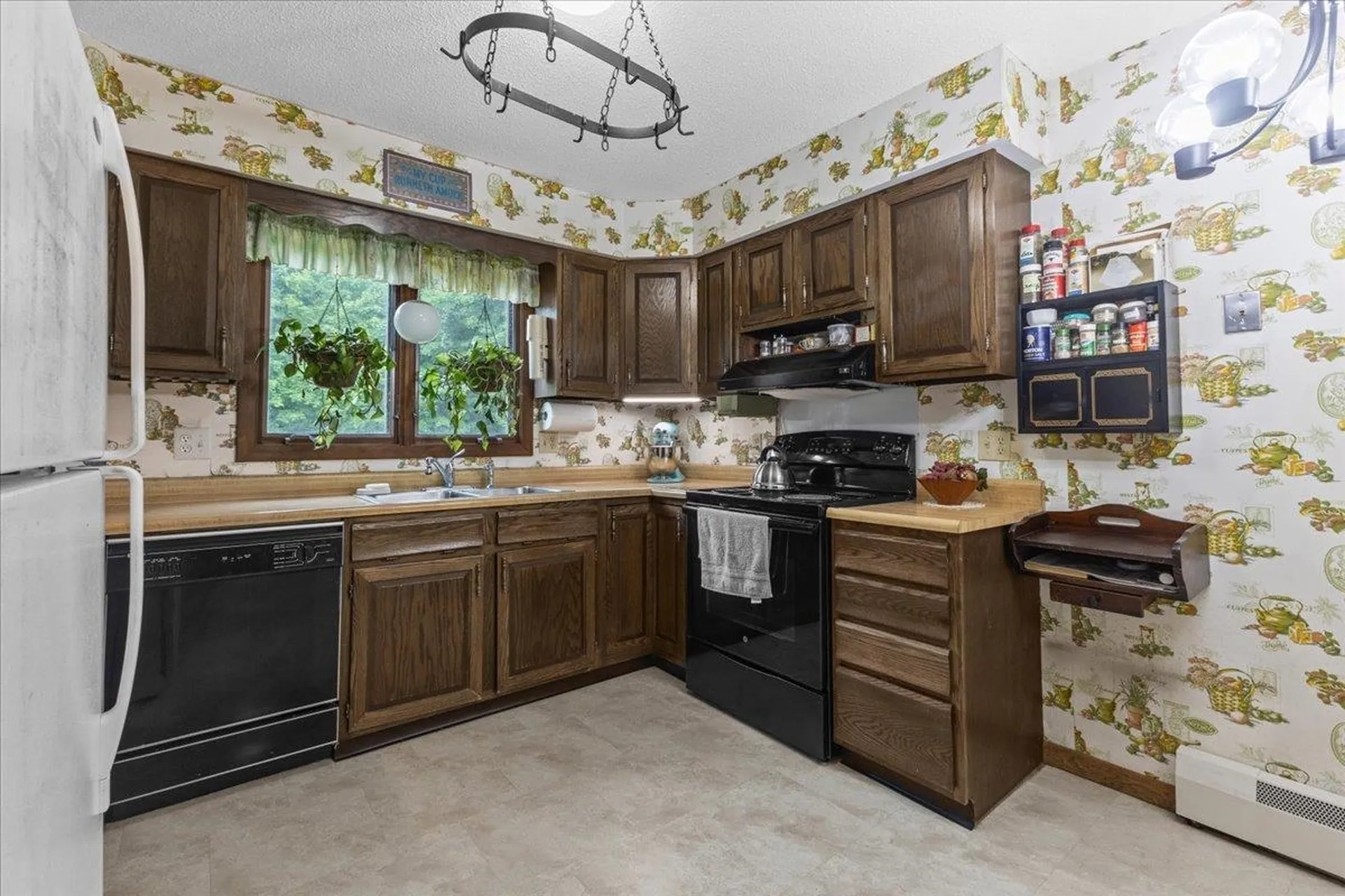 215 Us Route 7 North Milton VT 05468