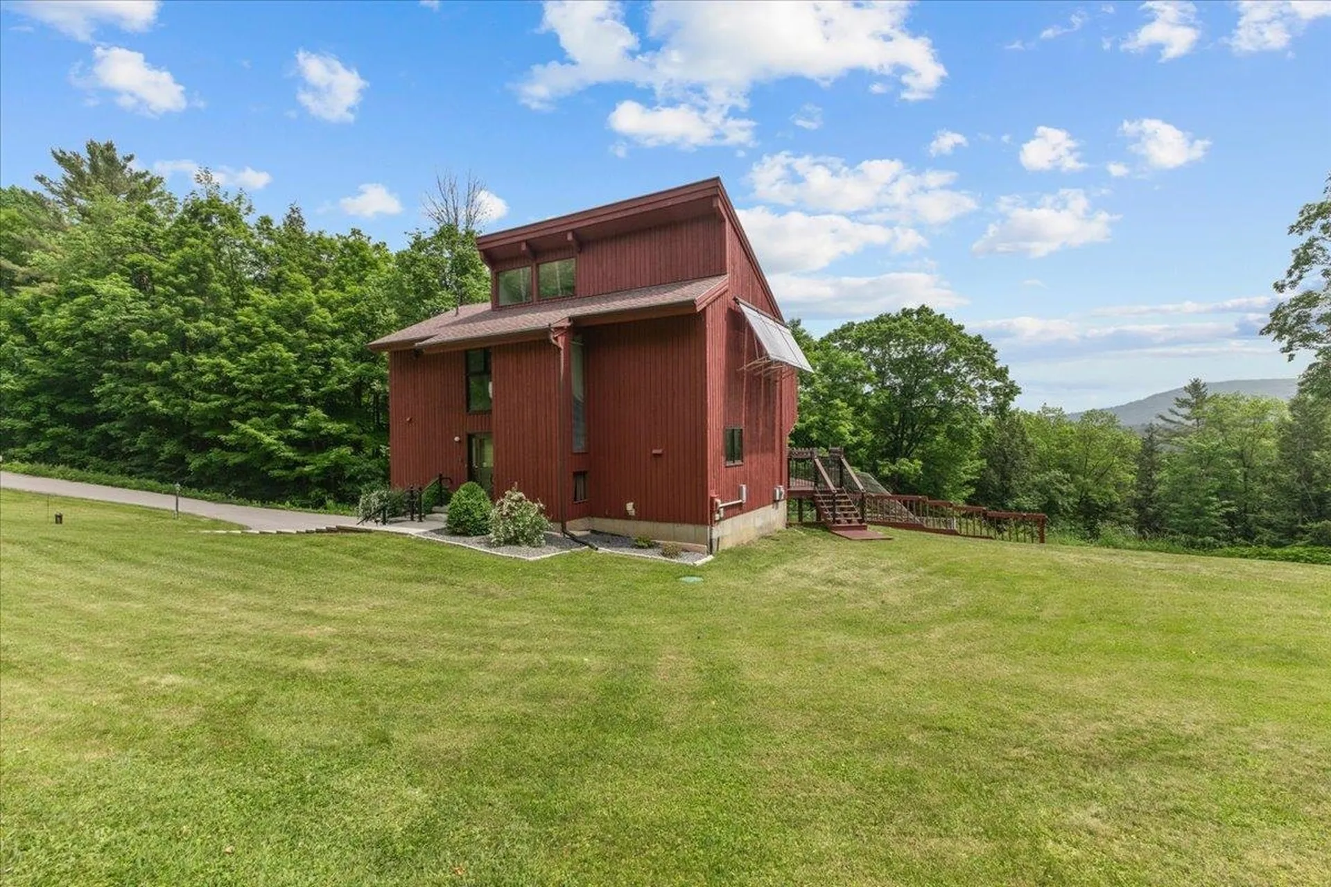 215 Us Route 7 North Milton VT 05468