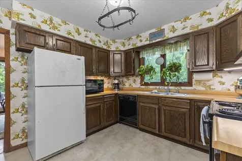 215 Us Route 7 North Milton VT 05468