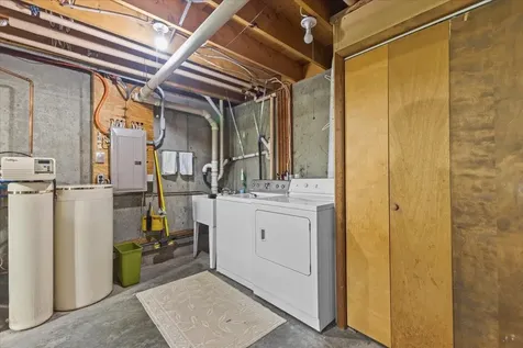 215 Us Route 7 North Milton VT 05468